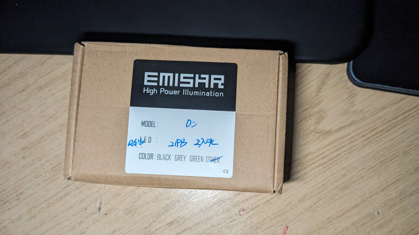 Emisar D3AA 219b 2700k RGB switch & AUX LED's battery and Stainless Steel bezel included.